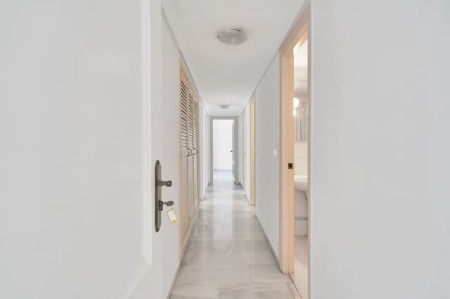 4 camera da letto Attico in vendita in Marbella - 779.500 € (Rif: 9419613)