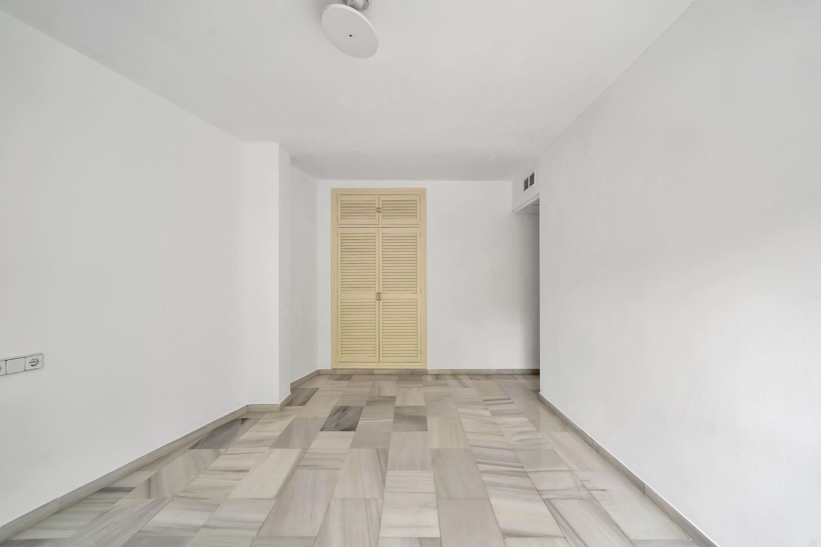 4 soverom Penthouse til salgs i Marbella - € 779 500 (Ref: 9419613)