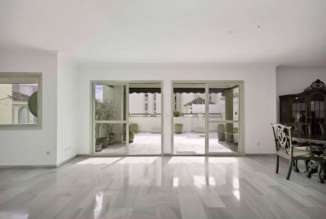 4 soverom Penthouse til salgs i Marbella - € 779 500 (Ref: 9419613)