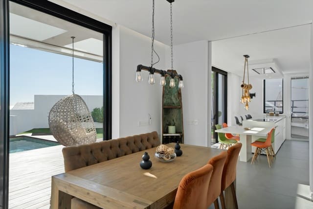 6 sypialnia Willa na sprzedaż w Cerrado de Calderon, Miasto Málaga z basenem - 1 900 000 € (Ref: 9422306)