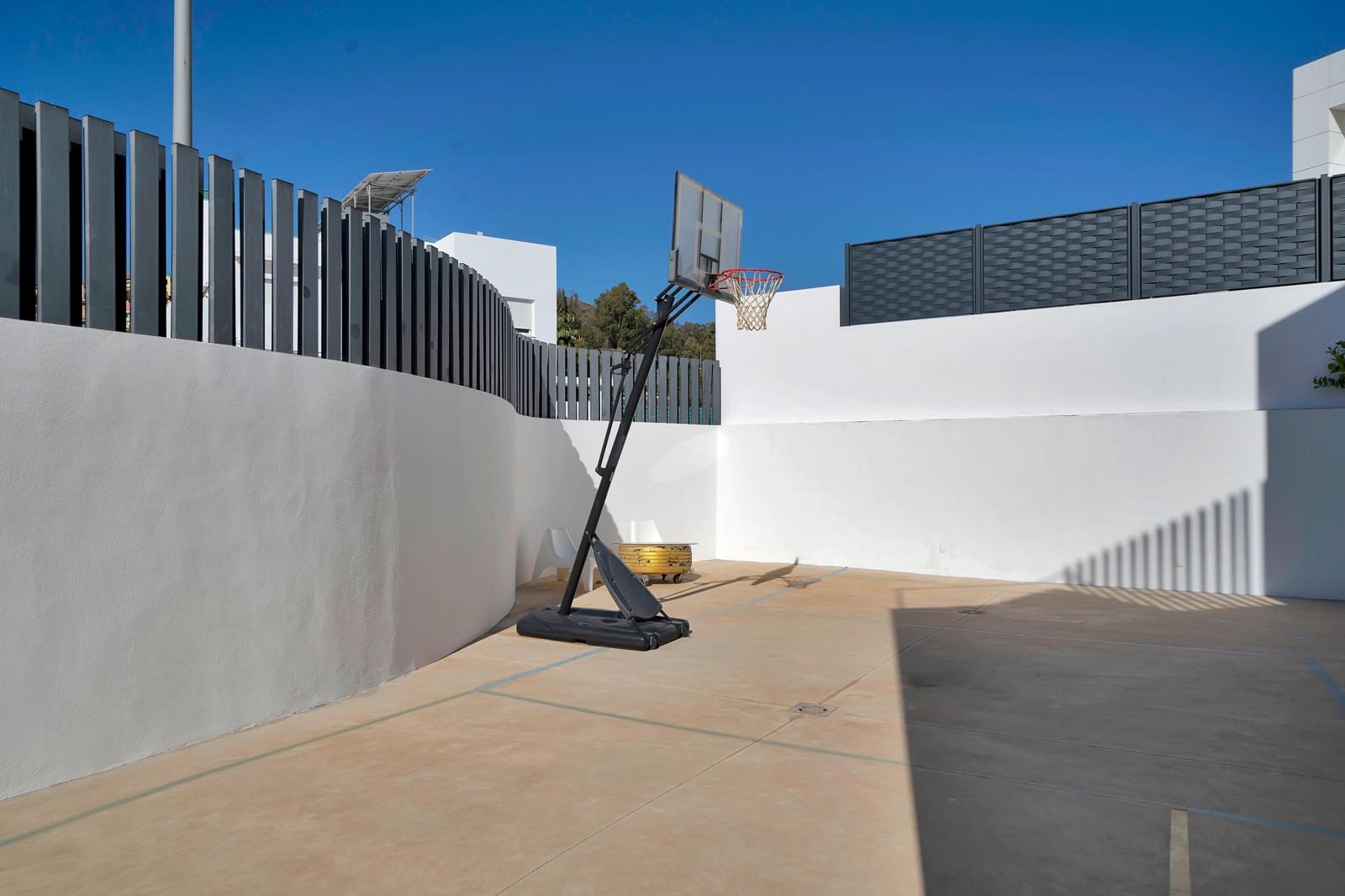 6 Zimmer Villa zu verkaufen in Malaga Stadt mit Pool - 1.870.000 € (Ref: 9422306)