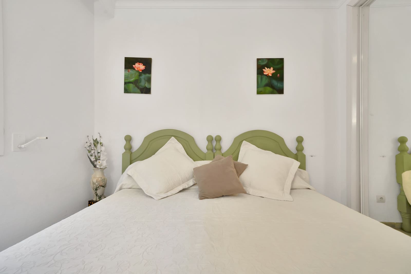 2 bedroom Apartment for sale in Marbella with pool - € 575,000 (Ref: 9431721)