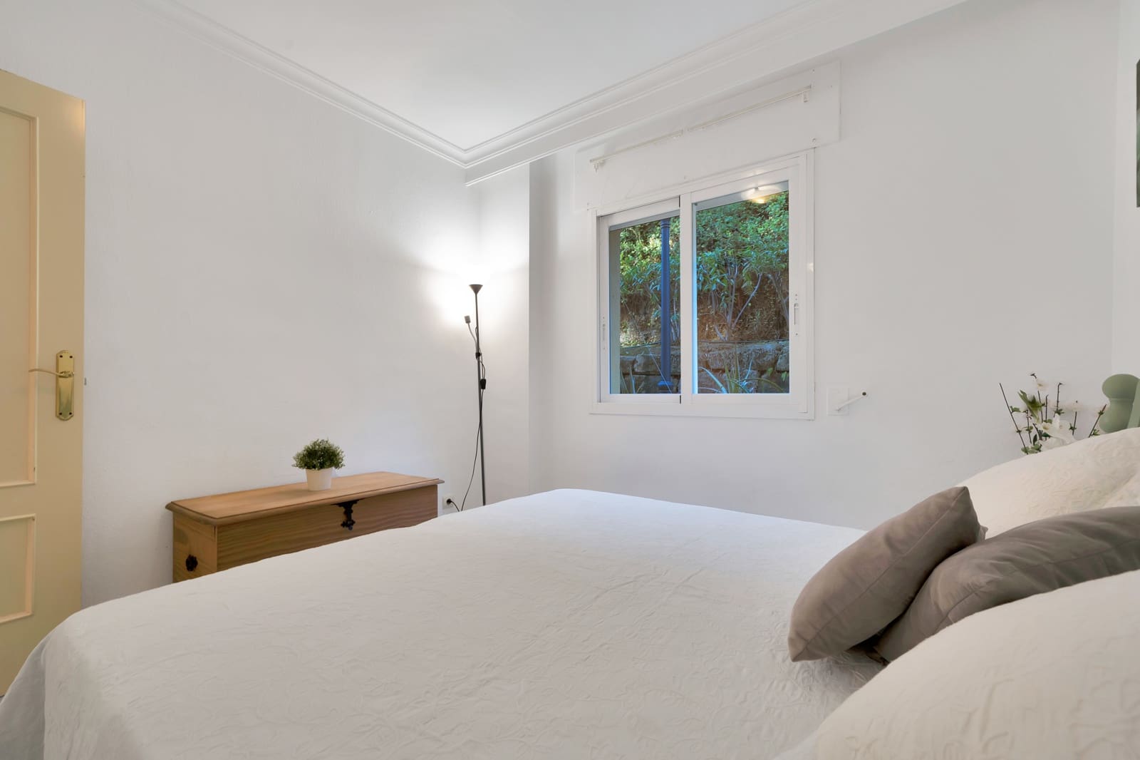 2 bedroom Apartment for sale in Marbella with pool - € 575,000 (Ref: 9431721)