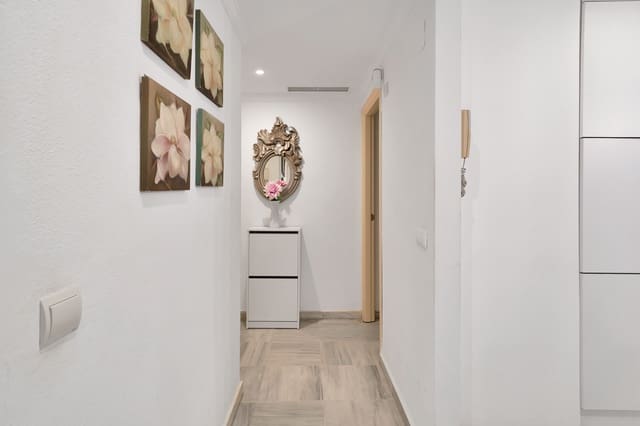 2 bedroom Apartment for sale in Marbella with pool - € 575,000 (Ref: 9431721)