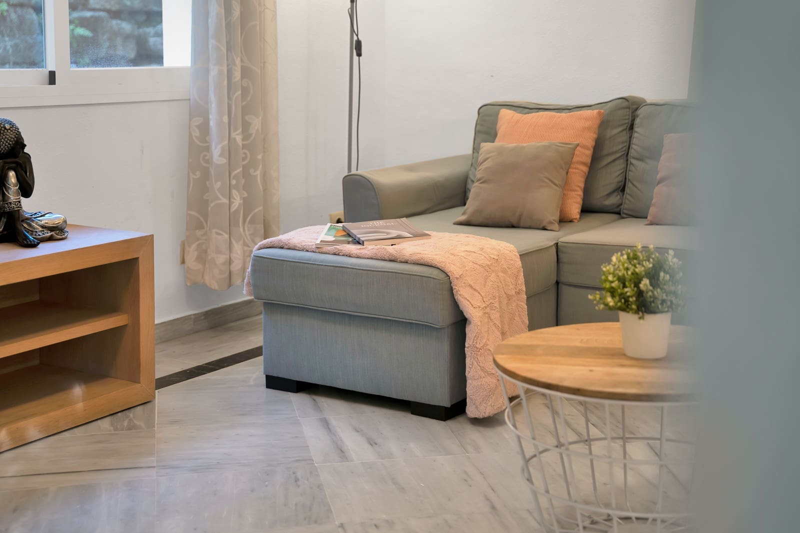 2 bedroom Apartment for sale in Marbella with pool - € 575,000 (Ref: 9431721)