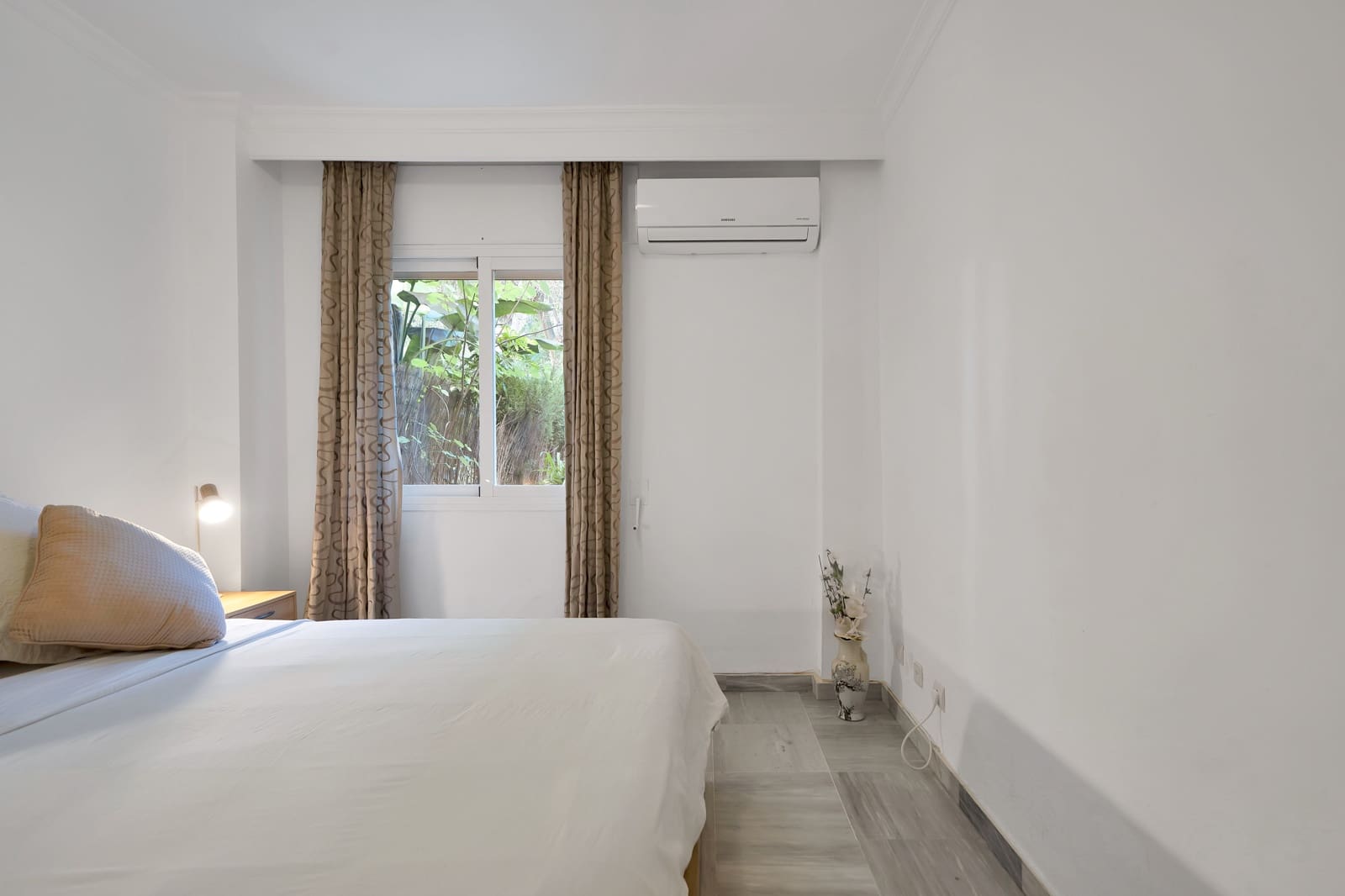 2 bedroom Apartment for sale in Marbella with pool - € 575,000 (Ref: 9431721)