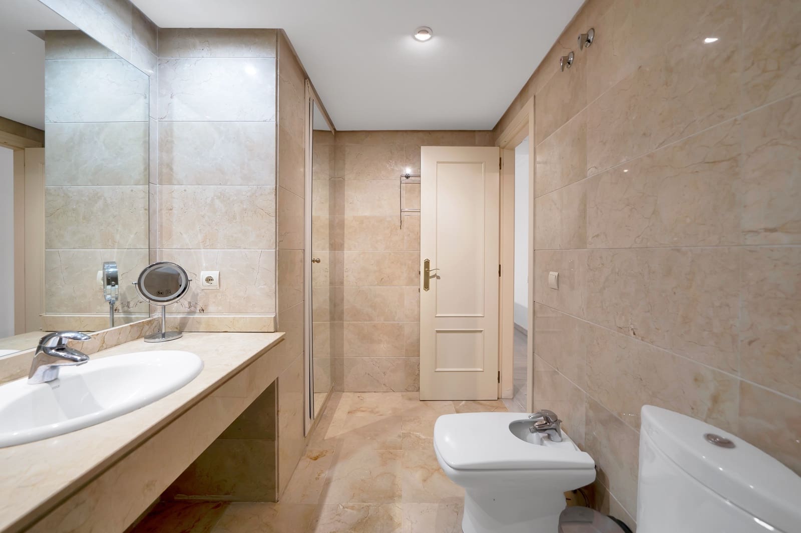 2 bedroom Apartment for sale in Marbella with pool - € 575,000 (Ref: 9431721)