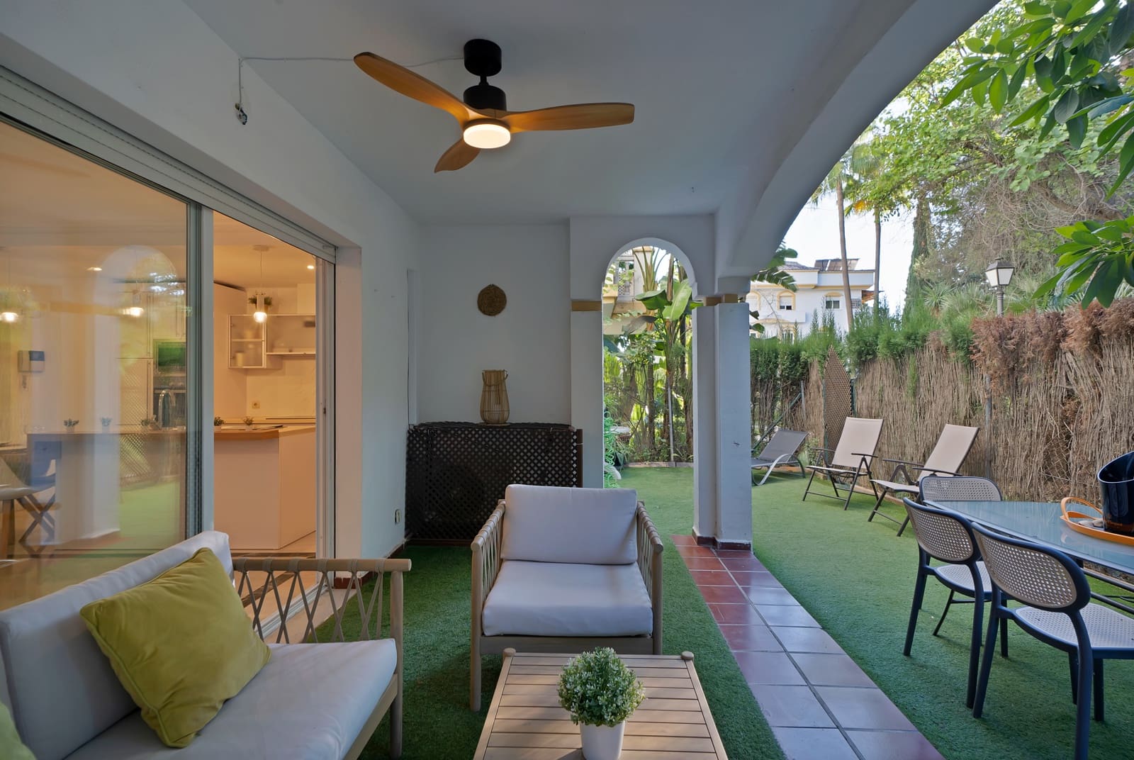 2 bedroom Apartment for sale in Marbella with pool - € 575,000 (Ref: 9431721)