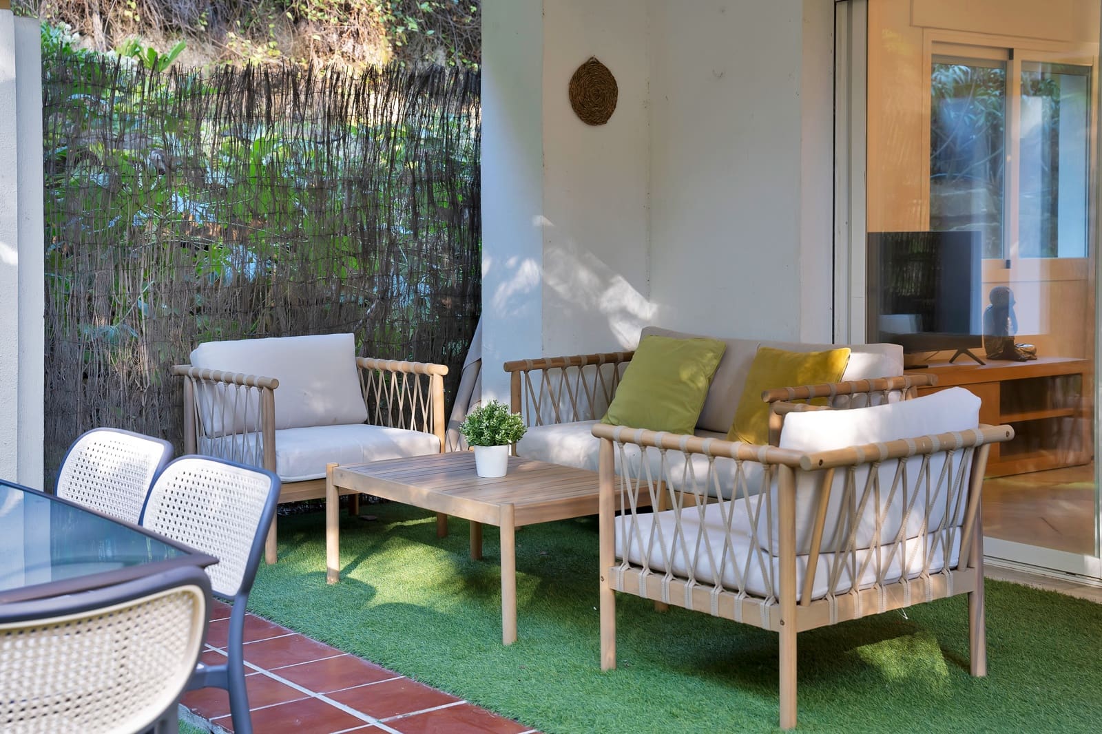 2 bedroom Apartment for sale in Marbella with pool - € 575,000 (Ref: 9431721)