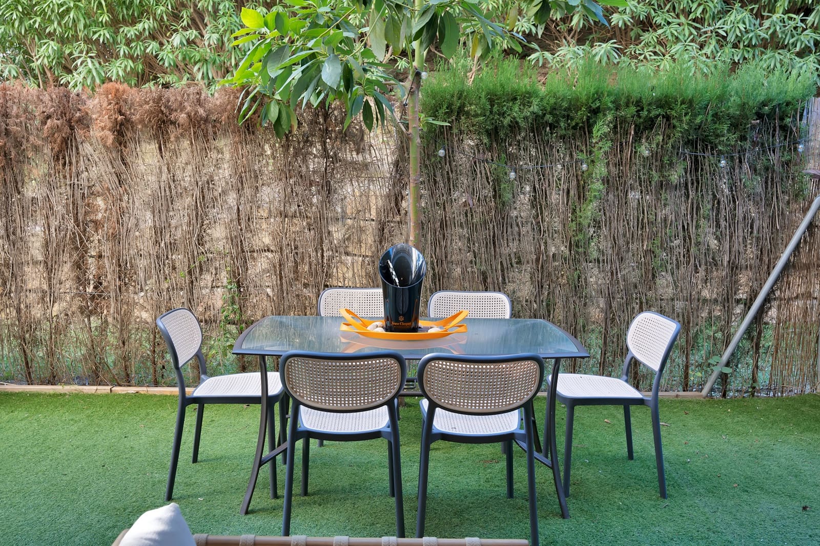 2 bedroom Apartment for sale in Marbella with pool - € 575,000 (Ref: 9431721)