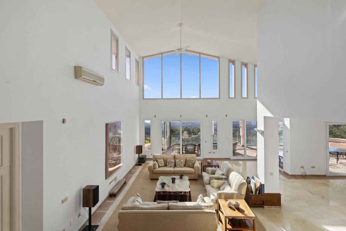 Chalet de 5 habitaciones en La Mairena en venta con piscina - 1.450.000 € (Ref: 9436108)