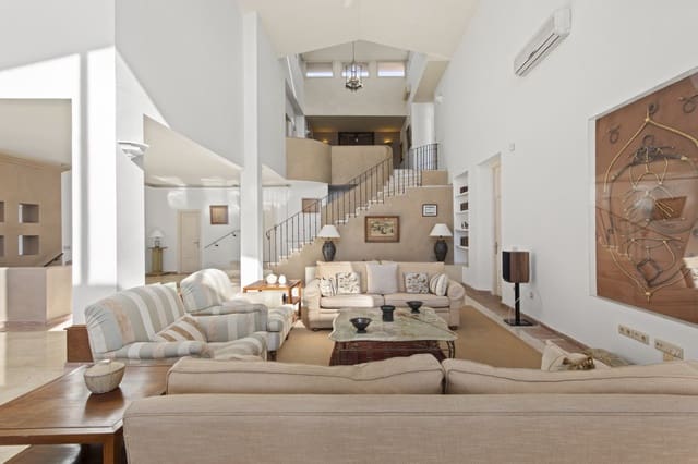 Chalet de 5 habitaciones en La Mairena, Ojen en venta con piscina - 1.450.000 € (Ref: 9436108)