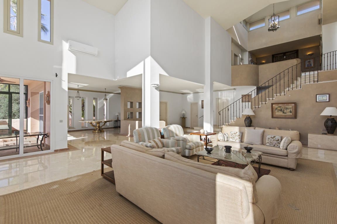 Chalet de 5 habitaciones en La Mairena en venta con piscina - 1.450.000 € (Ref: 9436108)