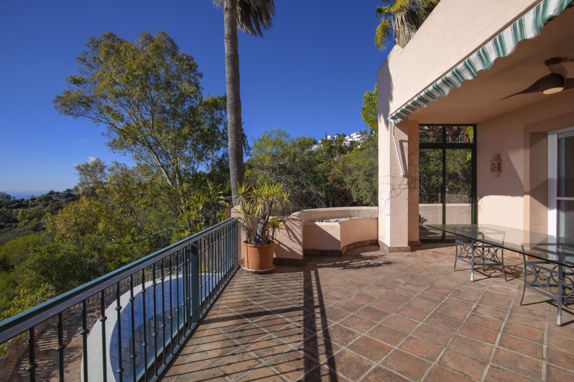 Chalet de 5 habitaciones en La Mairena en venta con piscina - 1.450.000 € (Ref: 9436108)