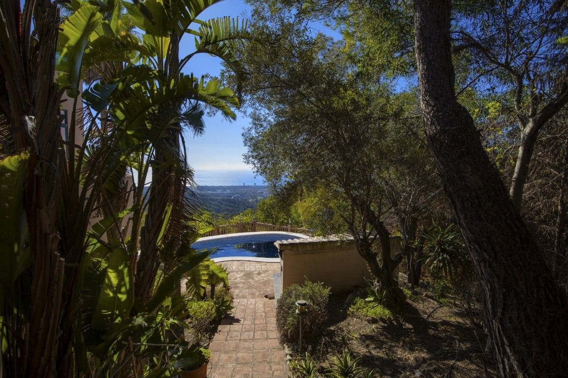 5 soveværelse Villa til salg i La Mairena med swimmingpool - € 1.450.000 (Ref: 9436108)