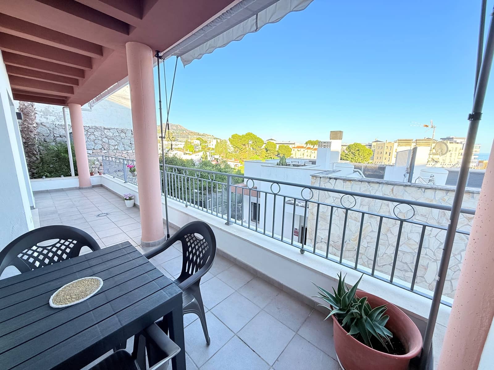 Adosado de 3 habitaciones en Fuengirola en venta con piscina - 495.000 € (Ref: 9440257)