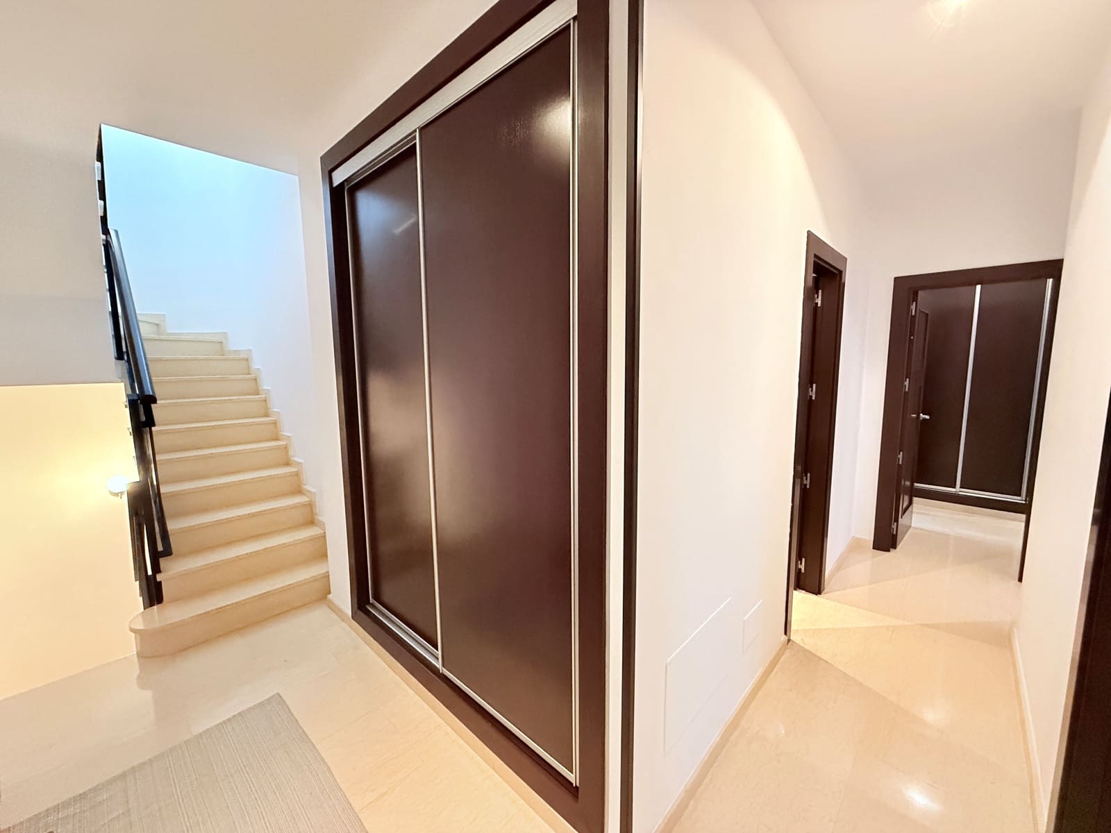 Adosado de 3 habitaciones en Fuengirola en venta con piscina - 495.000 € (Ref: 9440257)