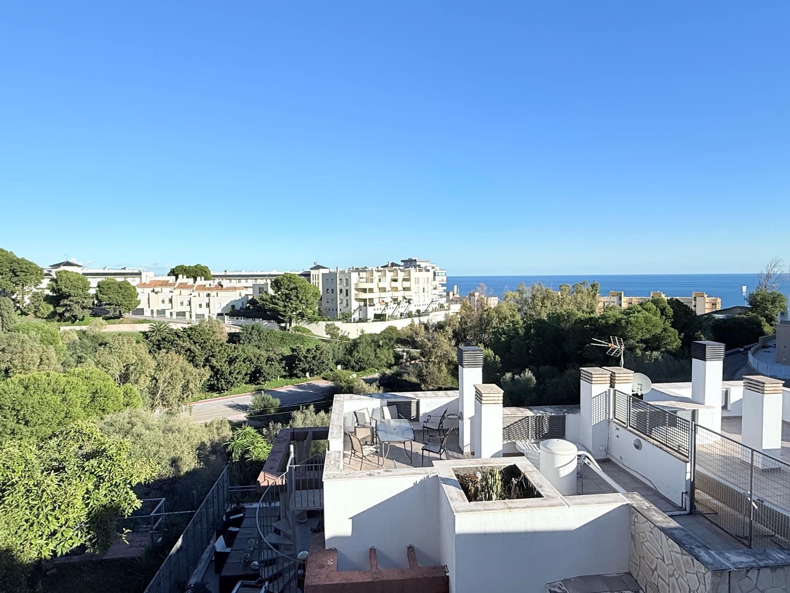 Adosado de 3 habitaciones en Fuengirola en venta con piscina - 495.000 € (Ref: 9440257)