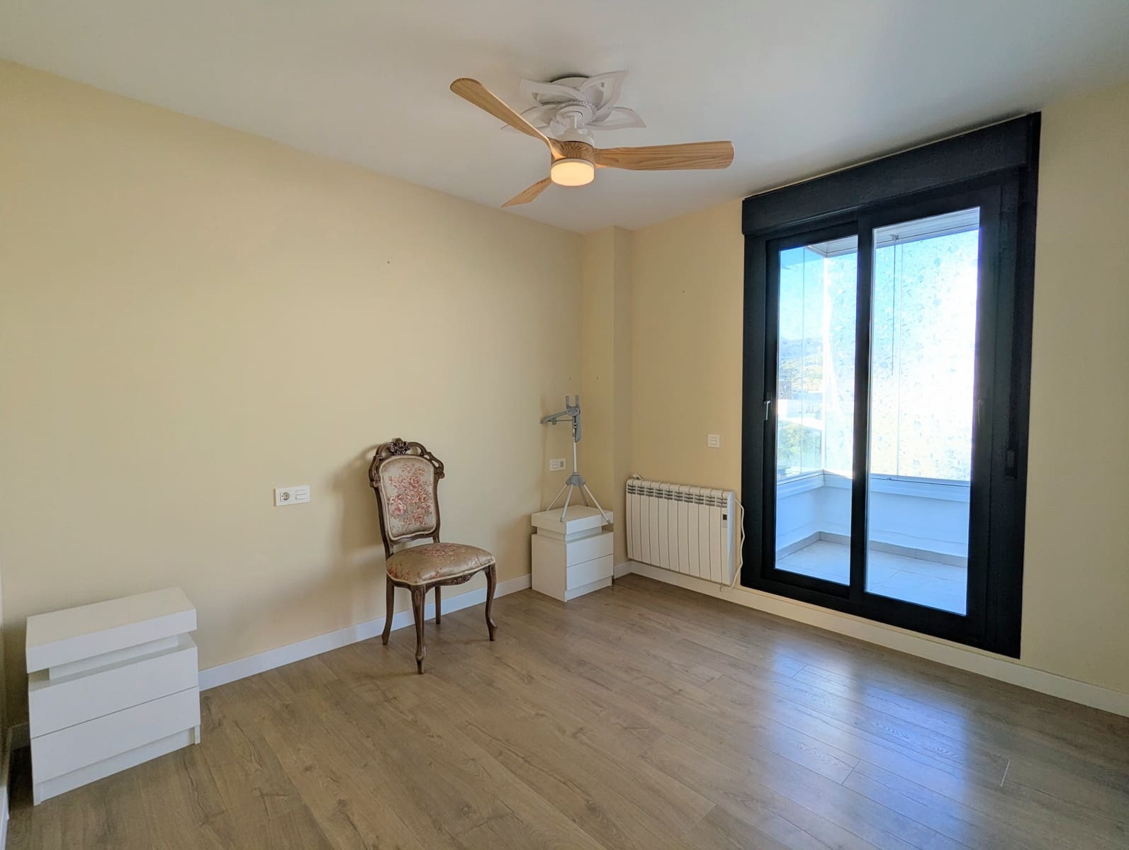 3 bedroom Penthouse for sale in Estepona - € 580,000 (Ref: 9446625)