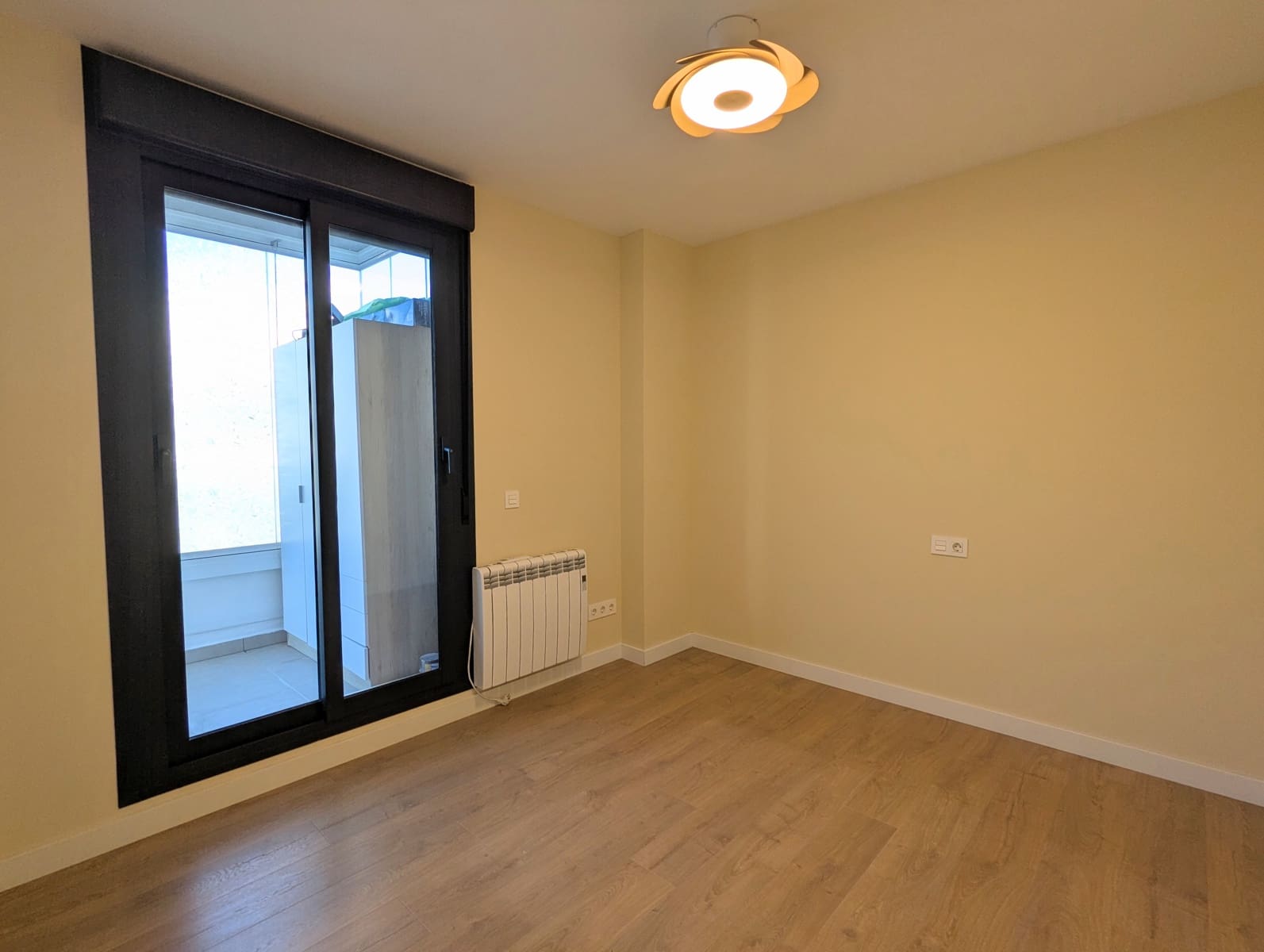 3 bedroom Penthouse for sale in Estepona - € 580,000 (Ref: 9446625)