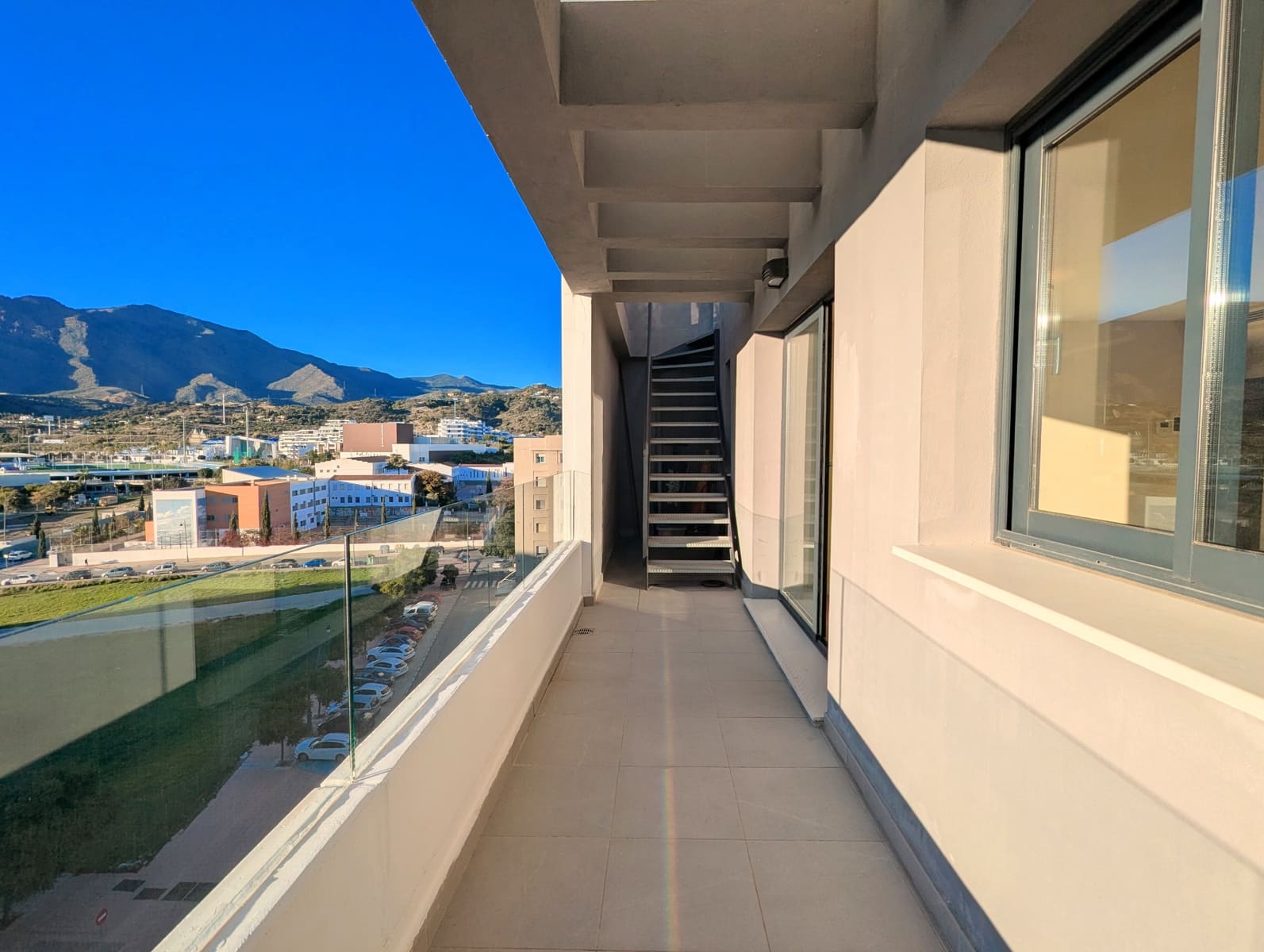 3 bedroom Penthouse for sale in Estepona - € 580,000 (Ref: 9446625)