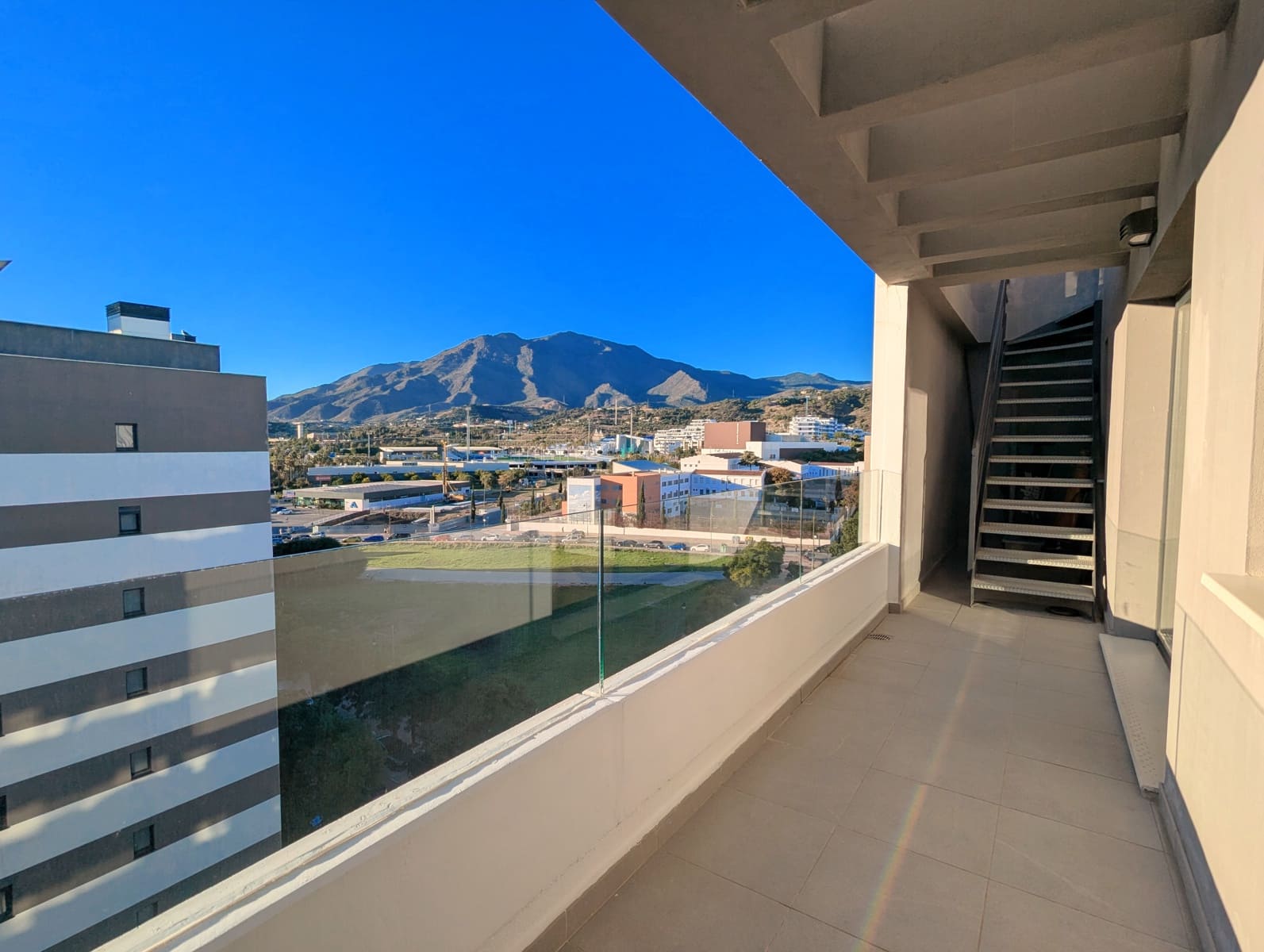 3 bedroom Penthouse for sale in Estepona - € 580,000 (Ref: 9446625)