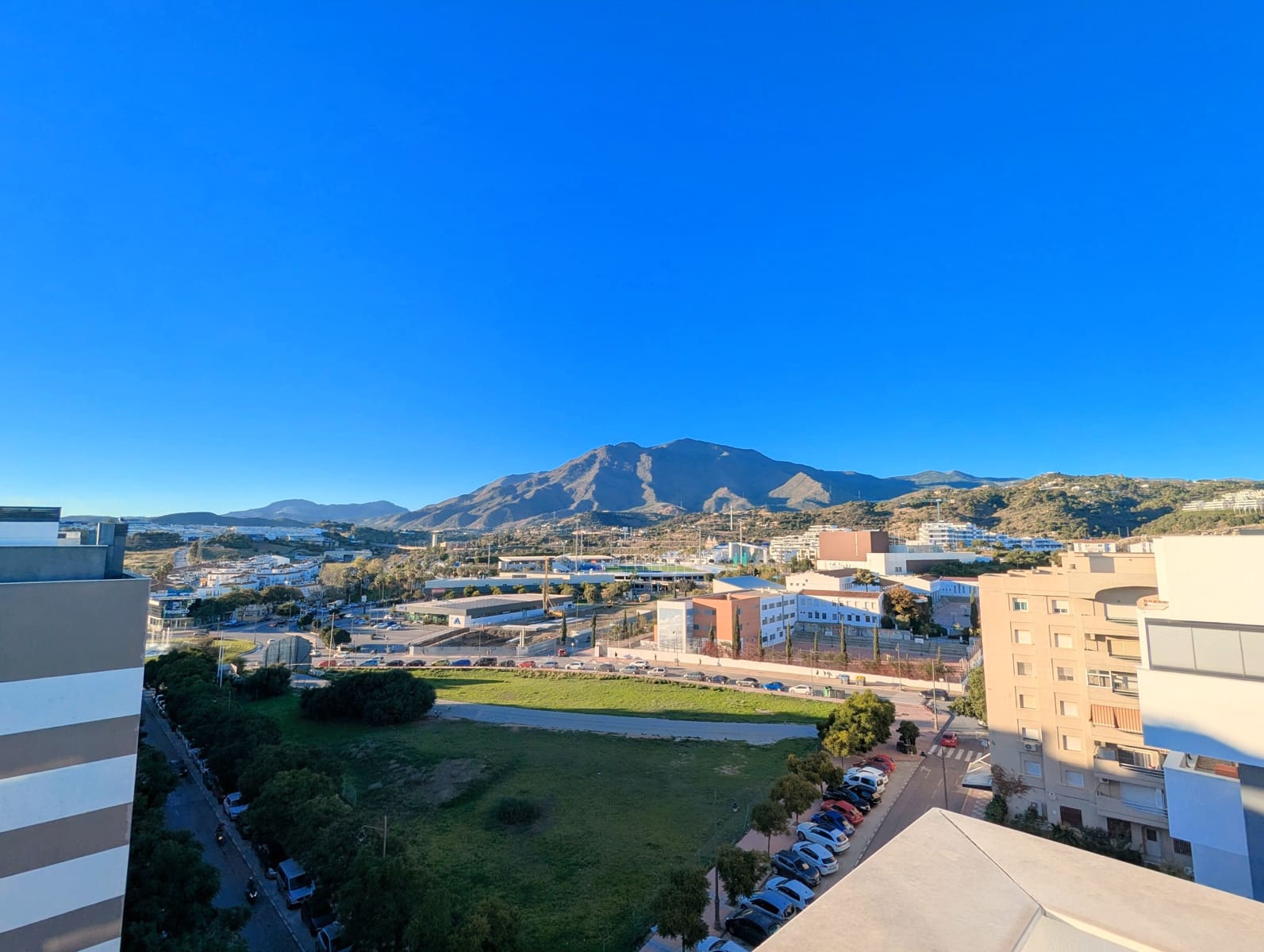 3 bedroom Penthouse for sale in Estepona - € 580,000 (Ref: 9446625)