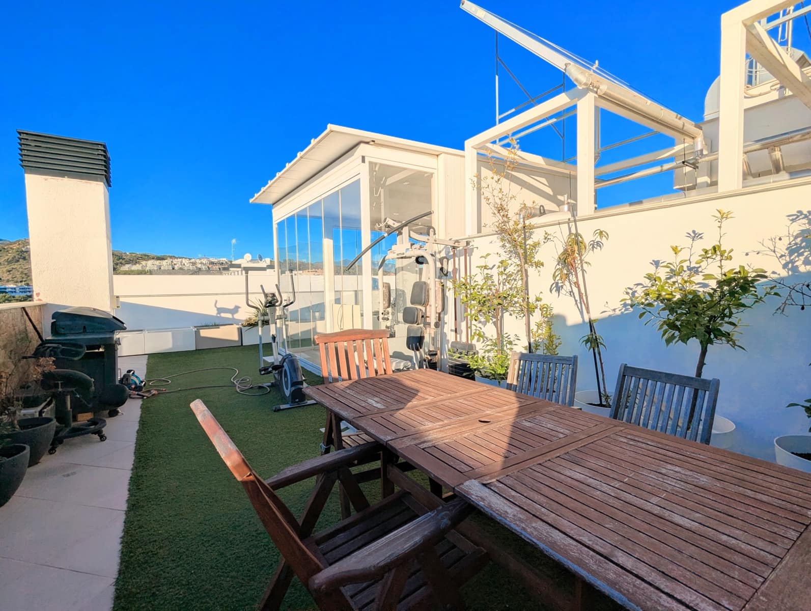 3 bedroom Penthouse for sale in Estepona - € 580,000 (Ref: 9446625)