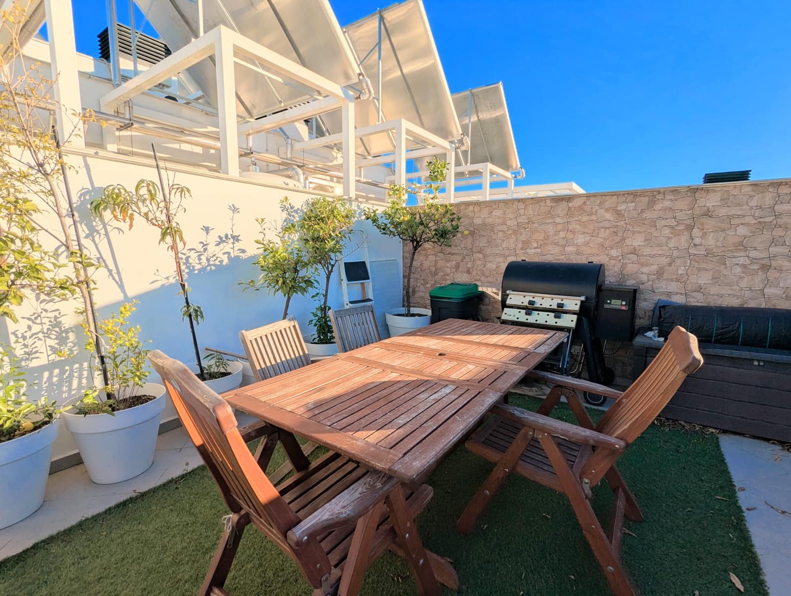 3 bedroom Penthouse for sale in Estepona - € 580,000 (Ref: 9446625)