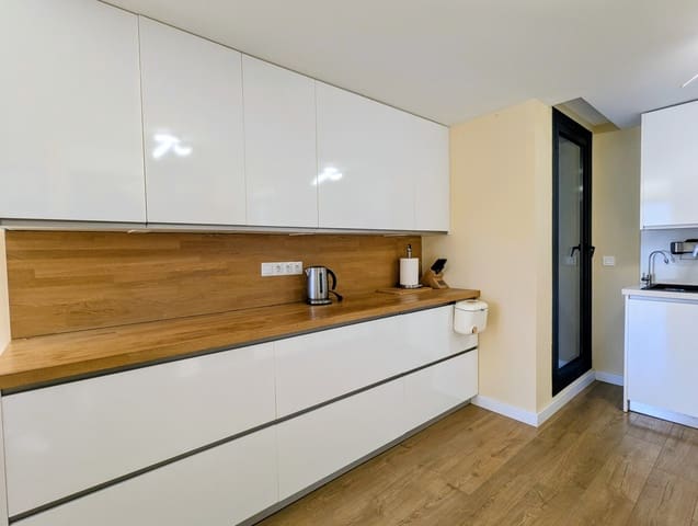 3 bedroom Penthouse for sale in Estepona - € 580,000 (Ref: 9446625)