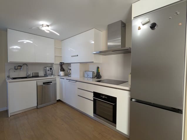 3 bedroom Penthouse for sale in Estepona - € 580,000 (Ref: 9446625)