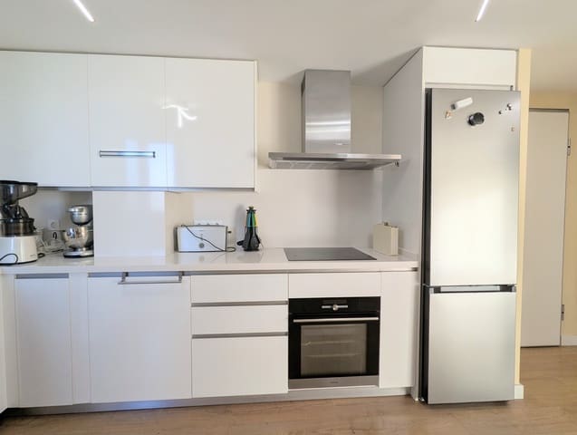 3 bedroom Penthouse for sale in Estepona - € 580,000 (Ref: 9446625)