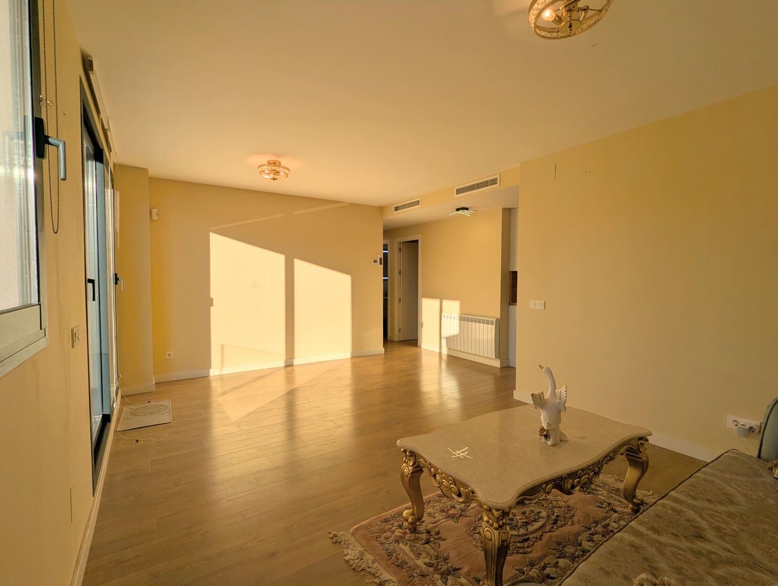 3 bedroom Penthouse for sale in Estepona - € 580,000 (Ref: 9446625)