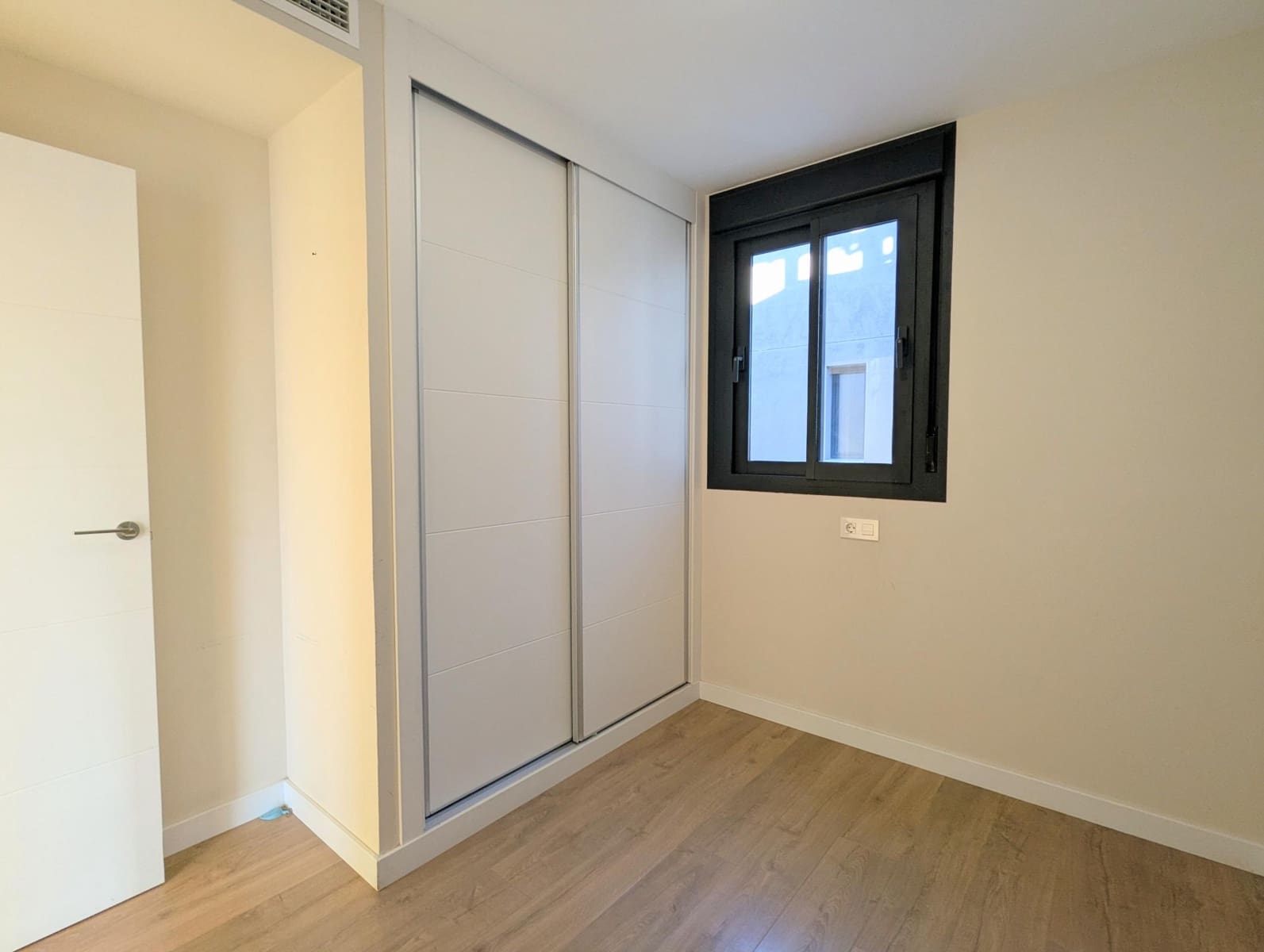 3 slaapkamer Penthouse te koop in Estepona - € 580.000 (Ref: 9446625)