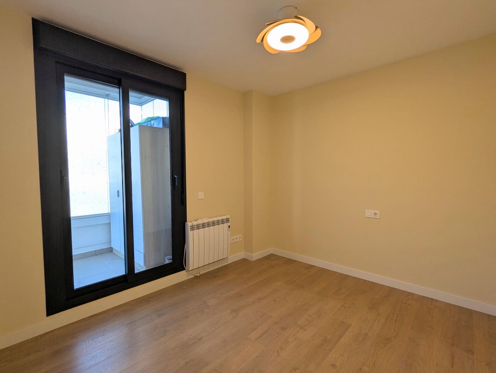 3 slaapkamer Penthouse te koop in Estepona - € 580.000 (Ref: 9446625)