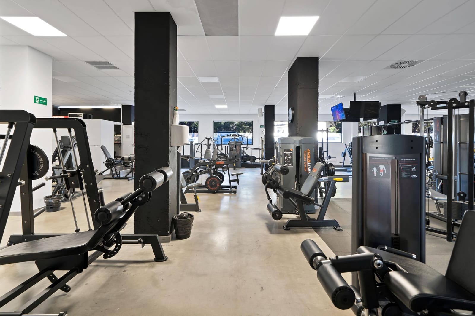 Firma/Unternehmen zu vermieten in Nueva Andalucia - 3.600 € (Ref: 9450464)