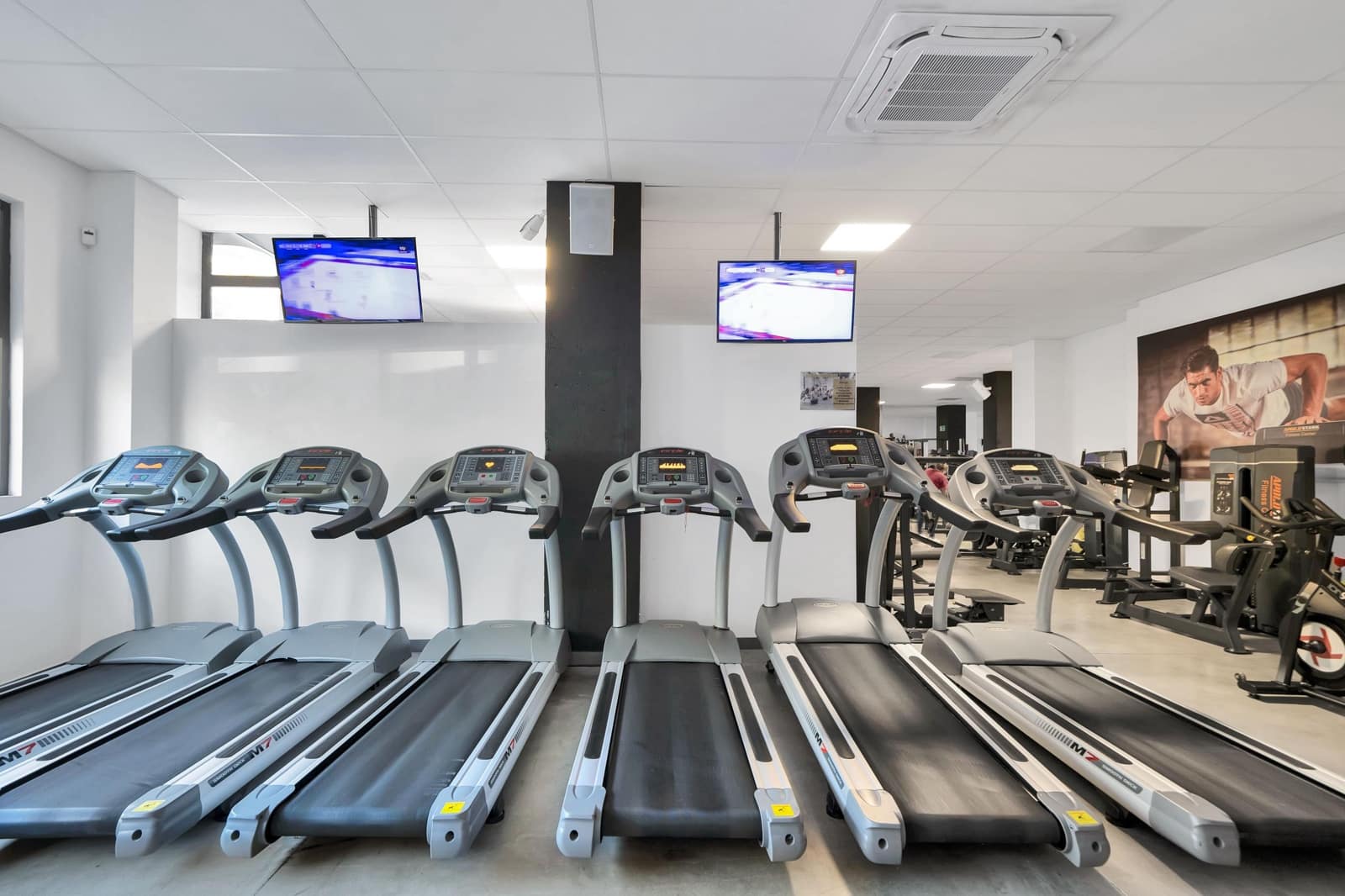 Firma/Unternehmen zu vermieten in Nueva Andalucia - 3.600 € (Ref: 9450464)