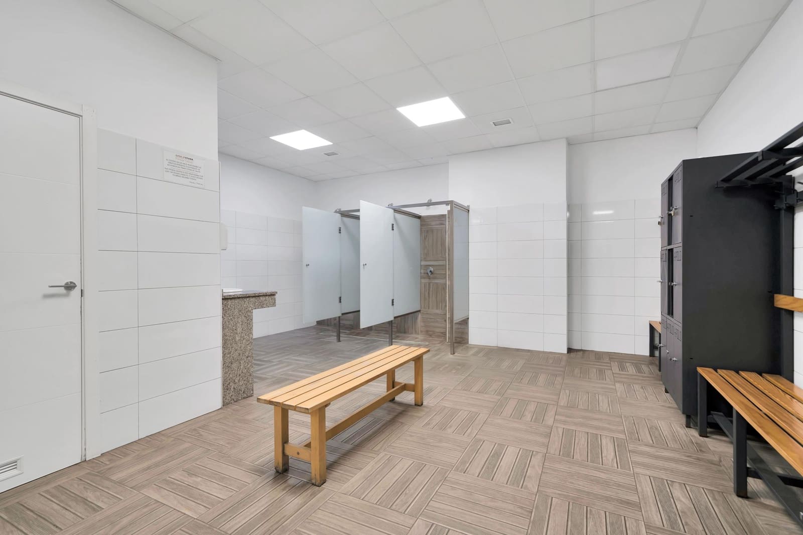 Firma/Unternehmen zu vermieten in Nueva Andalucia - 3.600 € (Ref: 9450464)