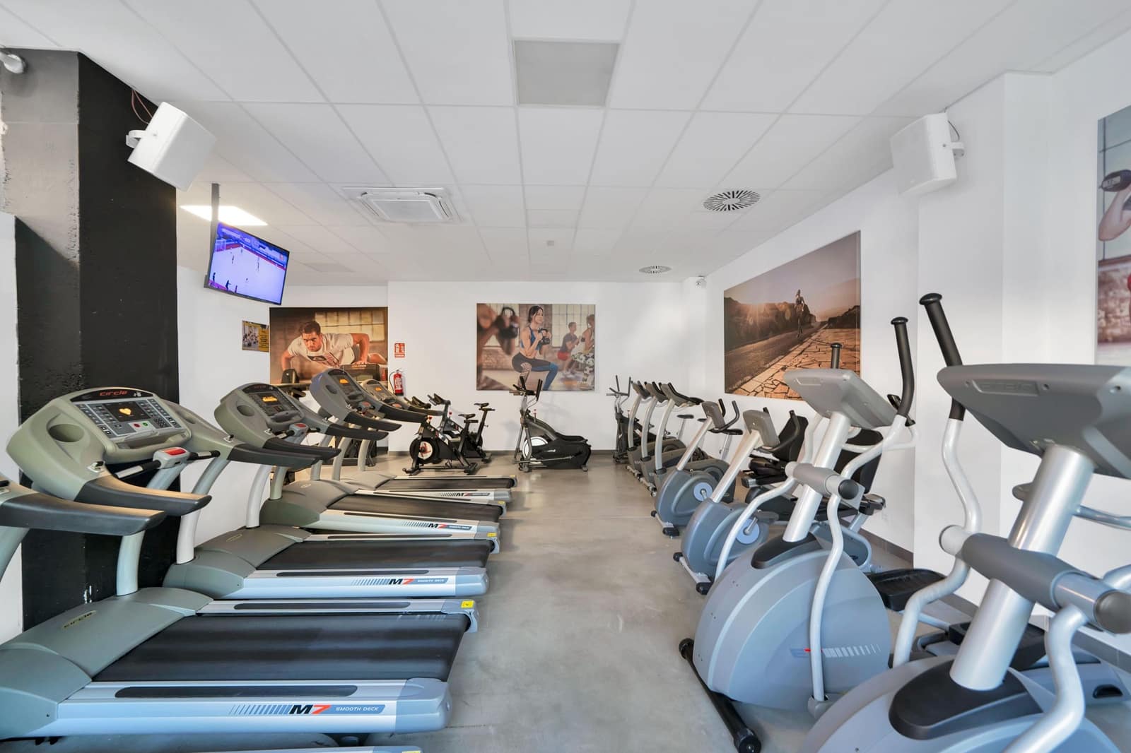 Business for rent in Marbella - € 3,600 (Ref: 9450464)