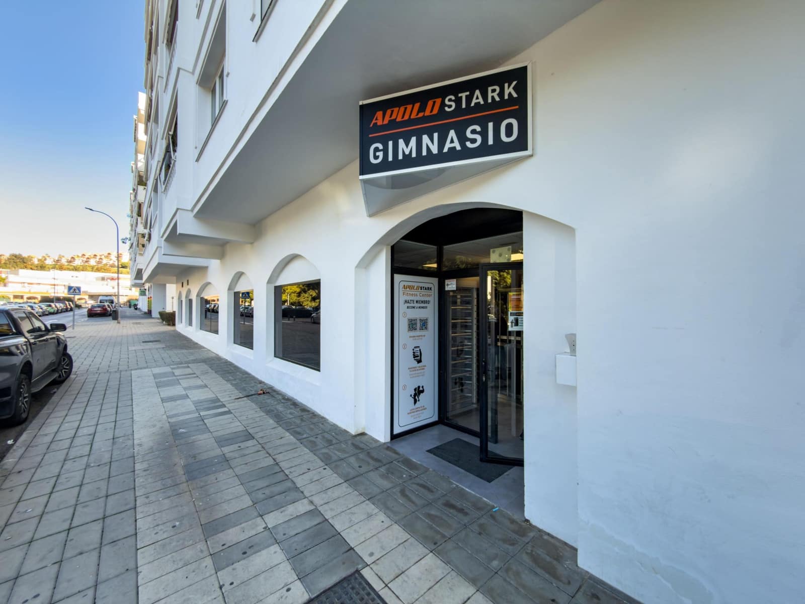 Business for rent in Marbella - € 3,600 (Ref: 9450464)