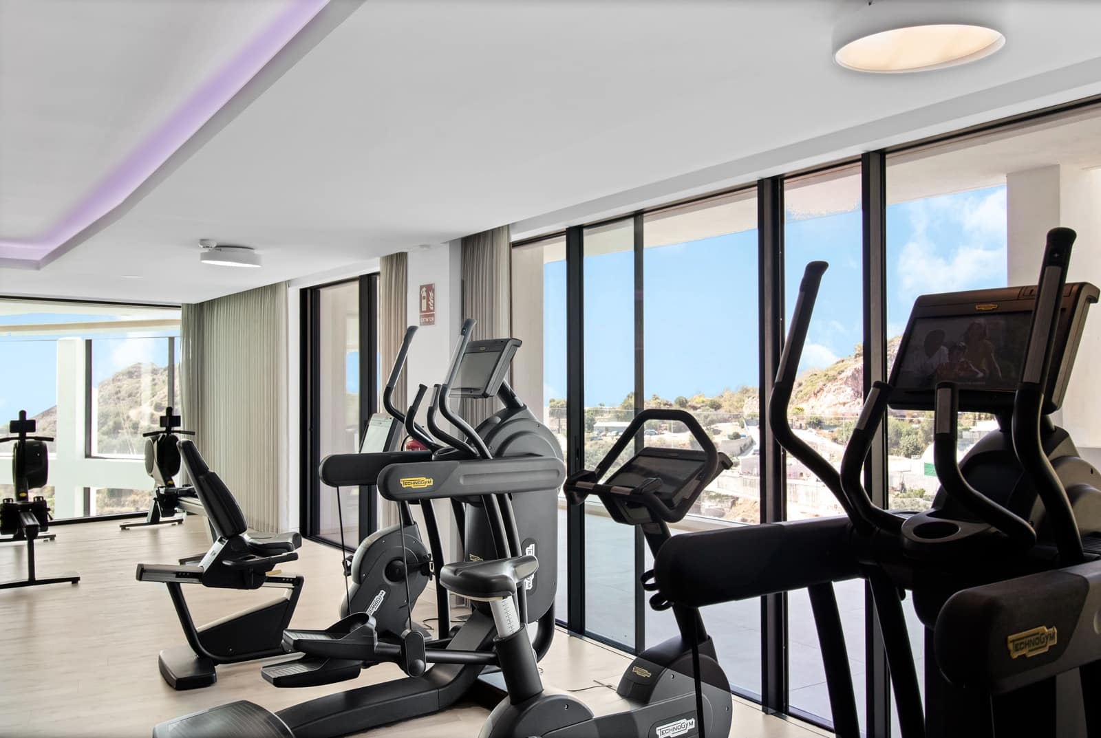 2 soveværelse Lejlighed til salg i Ojen med swimmingpool - € 719.000 (Ref: 9450465)