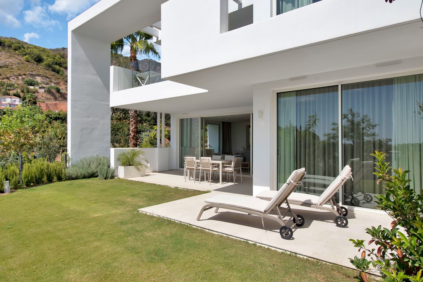 2 soveværelse Lejlighed til salg i Ojen med swimmingpool - € 719.000 (Ref: 9450465)