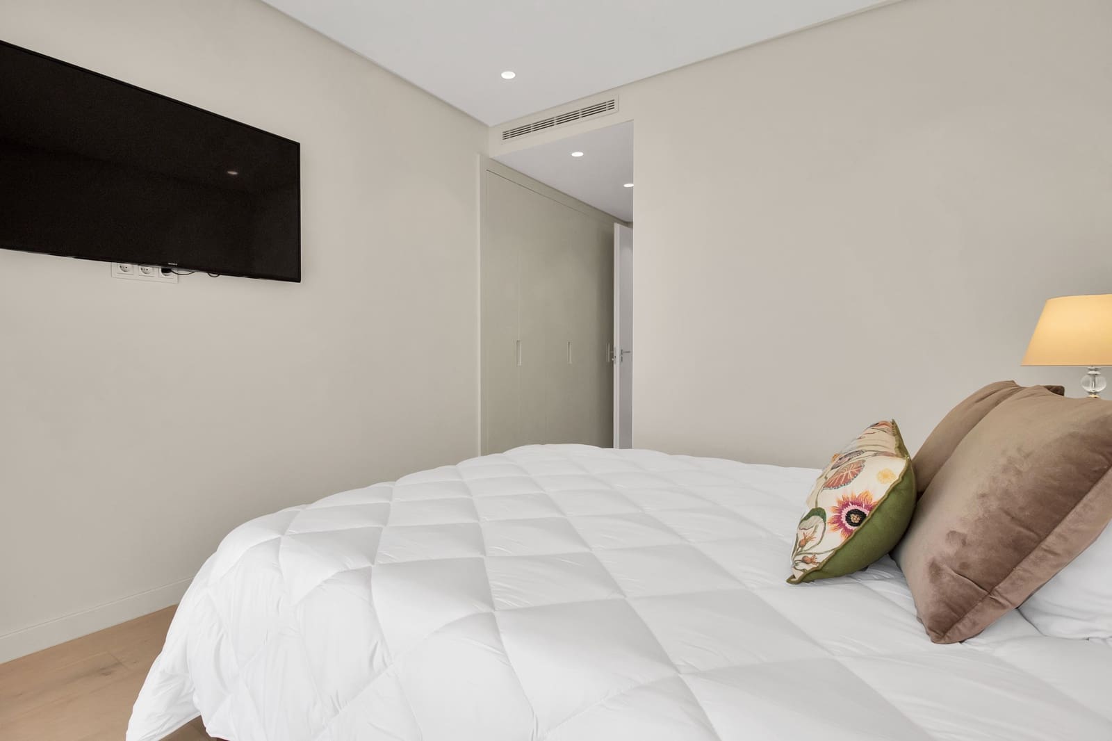 2 soveværelse Lejlighed til salg i Ojen med swimmingpool - € 719.000 (Ref: 9450465)