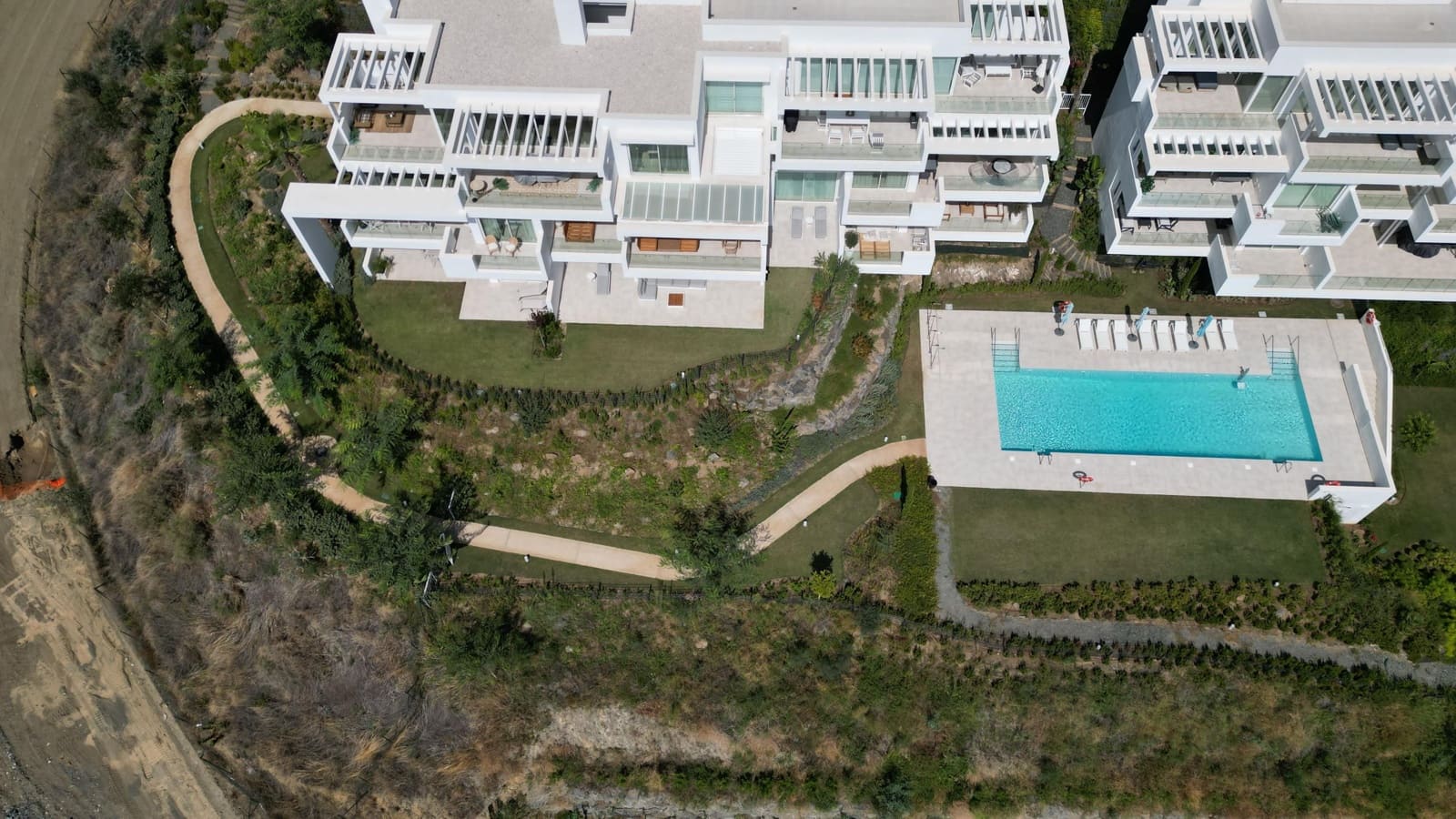 2 bedroom Apartment for sale in Ojen with pool - € 719,000 (Ref: 9450465)