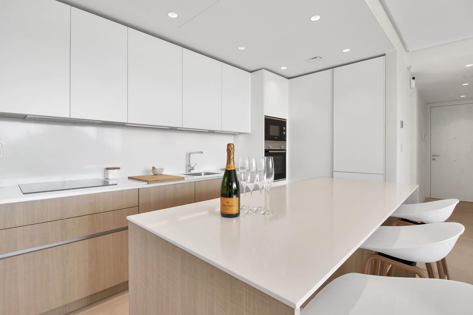 2 bedroom Apartment for sale in Ojen with pool - € 719,000 (Ref: 9450465)