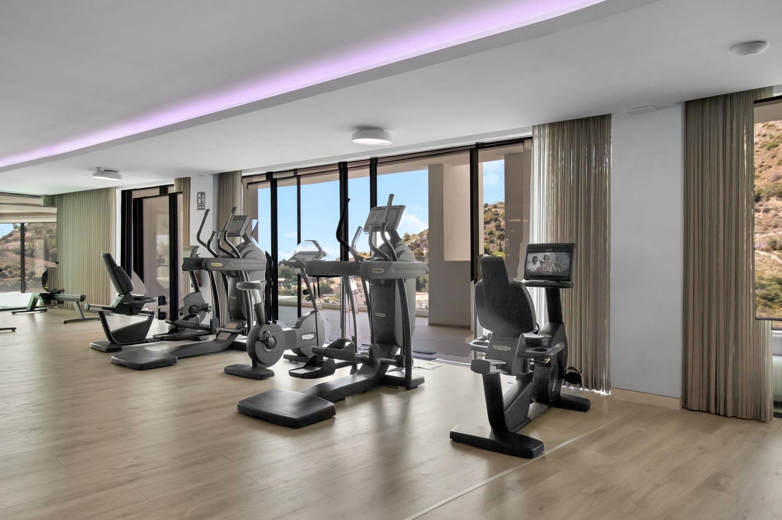 2 bedroom Apartment for sale in Ojen with pool - € 719,000 (Ref: 9450465)