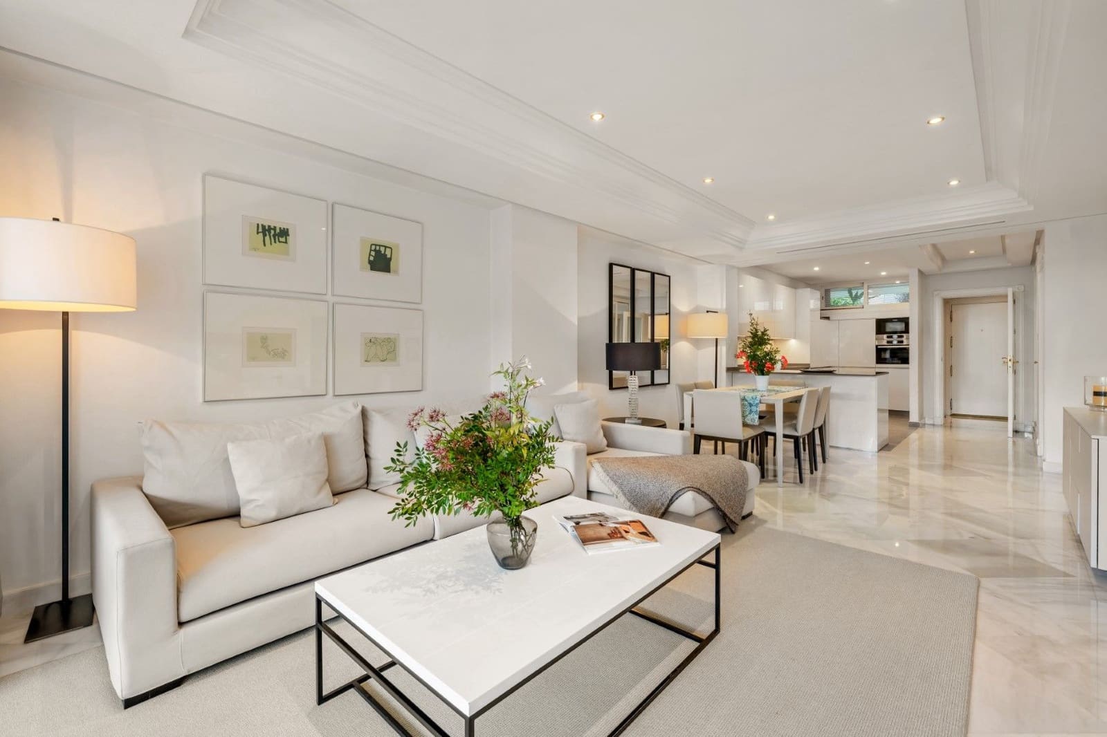 2 bedroom Apartment for sale in Marbella with pool - € 1,210,000 (Ref: 9456501)