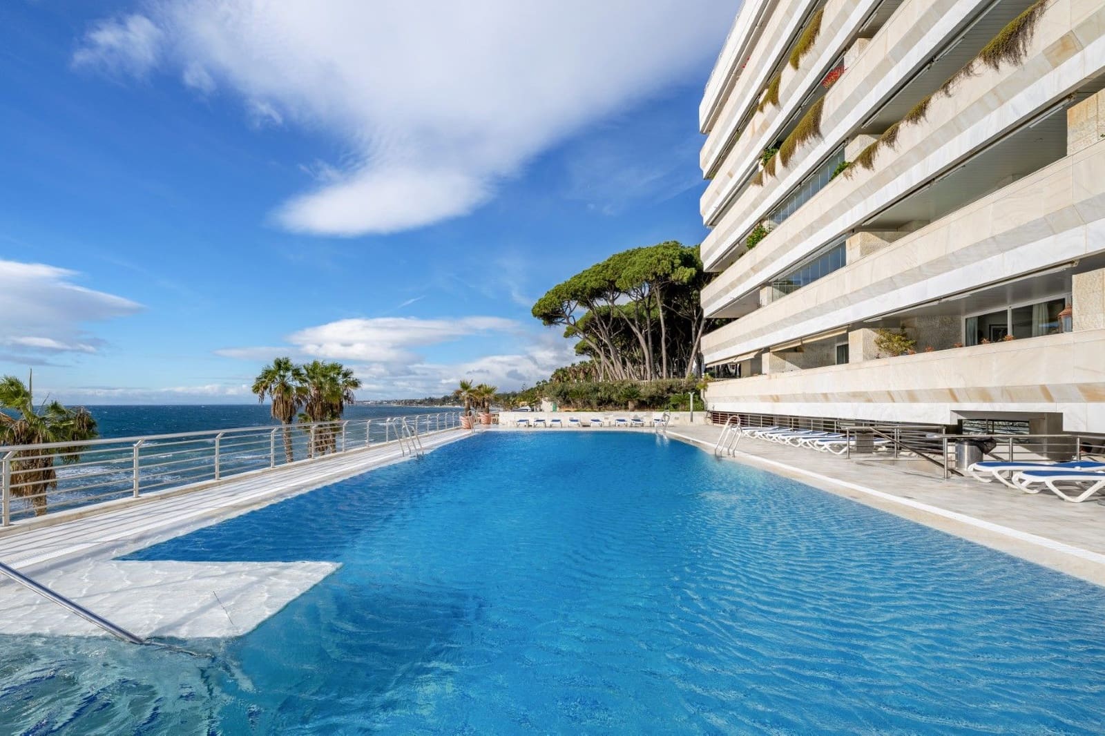 2 bedroom Apartment for sale in Marbella with pool - € 1,210,000 (Ref: 9456501)