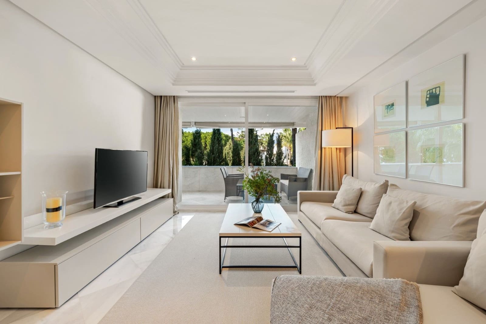 2 sypialnia Apartament na sprzedaż w Marbella z basenem garażem - 1 195 000 € (Ref: 9456501)