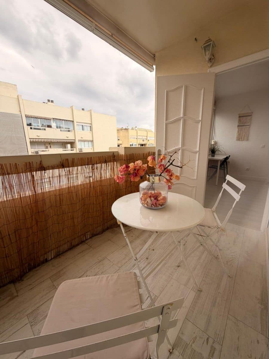 1 sypialnia Apartament do wynajęcia w Marbella z basenem - 1 600 € (Ref: 9468602)